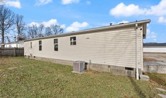 1323 W Kenwood Dr, Austin, IN 47102