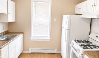 13 Armstrong Pl, Bridgeport, CT 06608