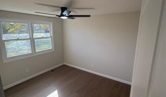 102 Debra Dr, Albers, IL 62215