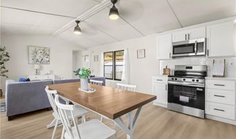 74 Bayview Park, Middletown, RI 02842