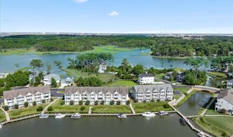 10900 HOLYSTONE Ln 202, Berlin, MD 21811