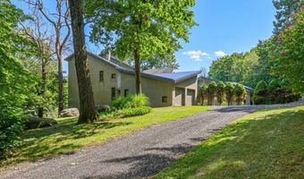 27 Ridge Rd, Canton, CT 06019