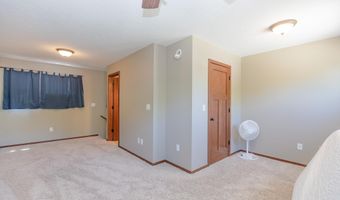 342 Benit Dr #4, Arnolds Park, IA 51331