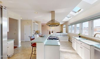 11 Drake Dr, Bayville, NJ 08721