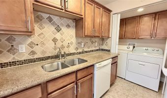 524 ORANGE Dr 11, Altamonte Springs, FL 32701