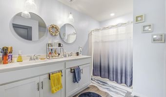 657 Woodland Farms Cir, Aynor, SC 29511