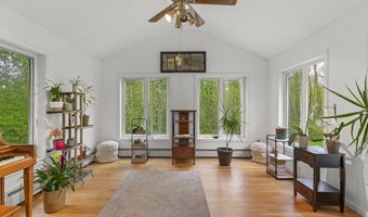 27 Adams Rd, Bloomfield, CT 06002