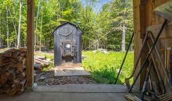 23 Fernwood Ln, Belfast, ME 04915