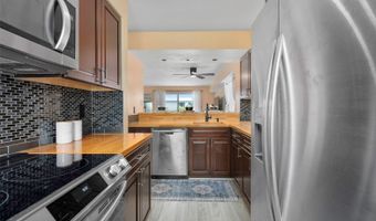 98-941 Moanalua Rd 402, Aiea, HI 96701