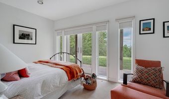 103 Long View Dr, Becket, MA 01223