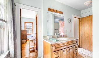 557 Center Rd, Block Island, RI 02807