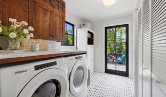 607 E Frederick St, Arlington Heights, IL 60004