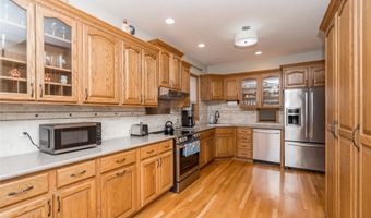 317 NE Eaglewood Dr, Ankeny, IA 50021