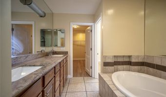 5241 Colodny Dr 301, Agoura Hills, CA 91301