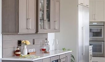 01 Sanctuary Ln, North Kingstown, RI 02852