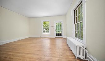 33 Kay St, Newport, RI 02840