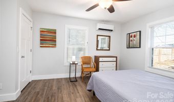 18 Oteen Park Pl, Asheville, NC 28805