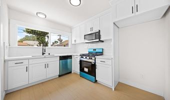 2922 W 73rd St, Los Angeles, CA 90043
