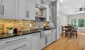 33 Four Oaks Rd, Bedminster, NJ 07921