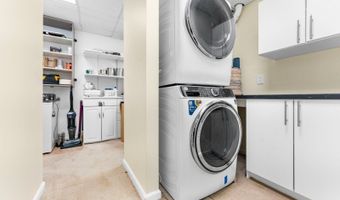 4 Brightwood Ln, Bedminster, NJ 07921