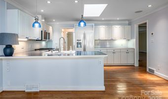 54 Fairway Rd, Asheville, NC 28804