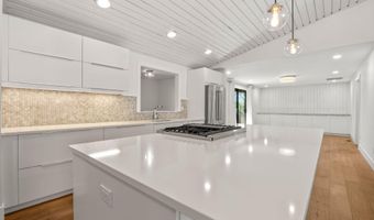 2204 NW Marken St, Bend, OR 97703
