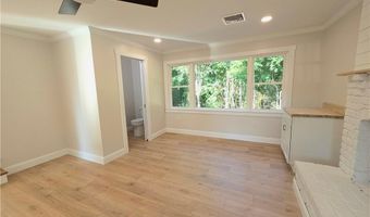 513 Knotty Oak Rd, Coventry, RI 02816