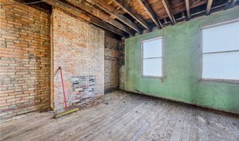 431 E Carson St, Airville, PA 15203