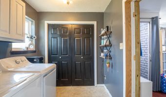 838 Indian Trl, Ash Flat, AR 72513