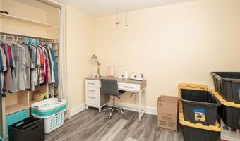374 Woodlawn Reserve Rd, Akron, OH 44305
