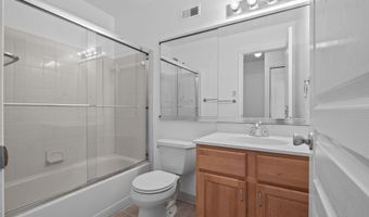 33 BARK HOLLOW Ln, Horsham, PA 19044