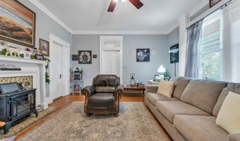 901 Bedford Ave, Altavista, VA 24517