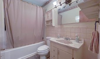 233 E Radio Ln, Arkansas City, KS 67005