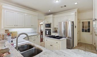 118 Parkside Dr, Brandon, MS 39042
