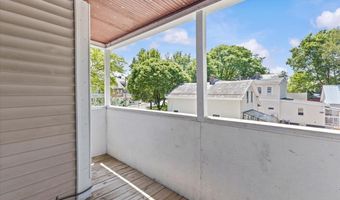 21 Hyde St 2, Burlington, VT 05401