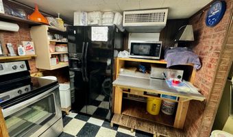 1601 E Church St, Aurora, MO 65605