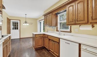 8949 Rosewood Ln N, Maple Grove, MN 55369