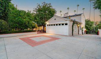2051 Mendocino Ln, Altadena, CA 91001