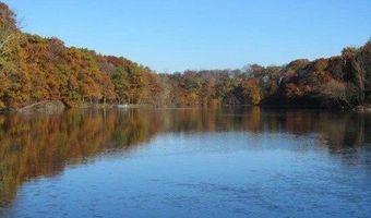 1694 Westview Dr 17, Allegan, MI 49010