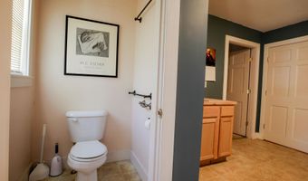 671 Essex St, Bangor, ME 04401