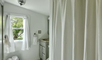 21 Carpenter Ave, Barrington, RI 02806