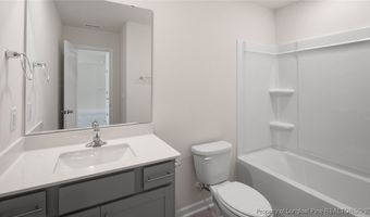 1052 Misty Creek Dr, Aberdeen, NC 28315
