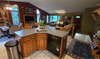 2145 Kenneth Dr, Albert Lea, MN 56007