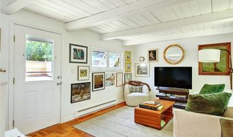 33 W Main Rd, Little Compton, RI 02837