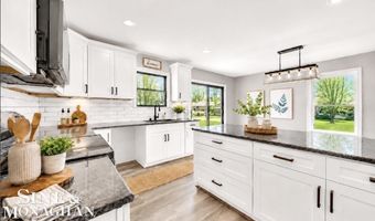 1825 State St, Algonac, MI 48001