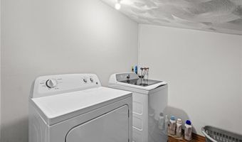 569 Smithfield Rd 24, North Providence, RI 02904