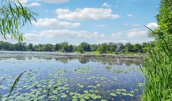 42280 N Center St, Antioch, IL 60002