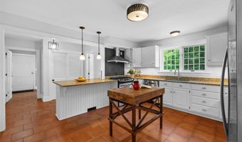 29 Christian Hill Rd, Amherst, NH 03031