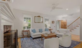 7 Clay St, Newport, RI 02840