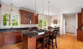 4 Morning Star Ct, Lincoln, RI 02865